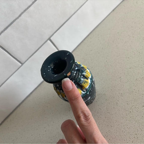 Vintage Made In Italy Bud Vase Mid Century Modern 6 inches Teal Yellow Speckled - Picture 6 of 6